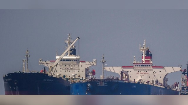 হরমুজ প্রণালীতে জাহাজ জব্দের দাবি অস্বীকার গ্রিসের